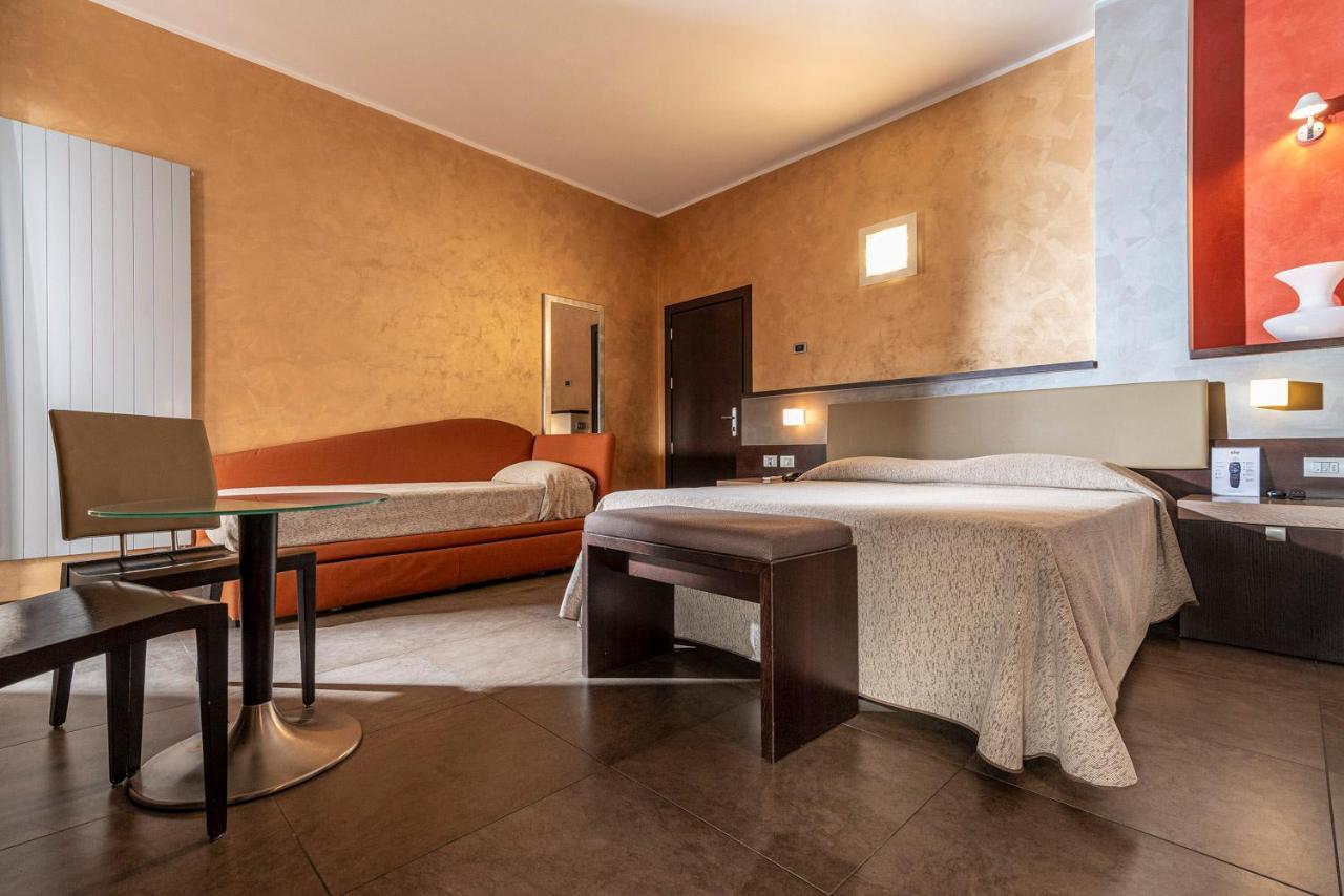 Hotel Dei Nani Iesi Eksteriør bilde